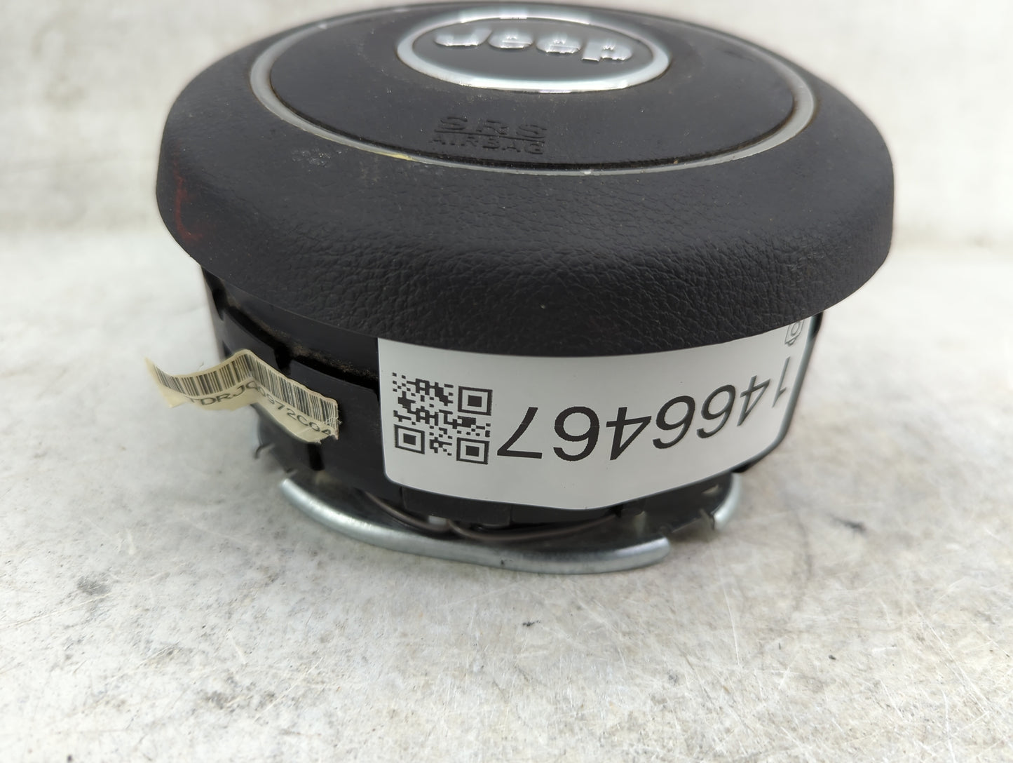 2011-2017 Jeep Patriot Air Bag Driver Left Steering Wheel Mounted Fits Fits 2011 2012 2013 2014 2015 2016 2017 OEM Used Auto