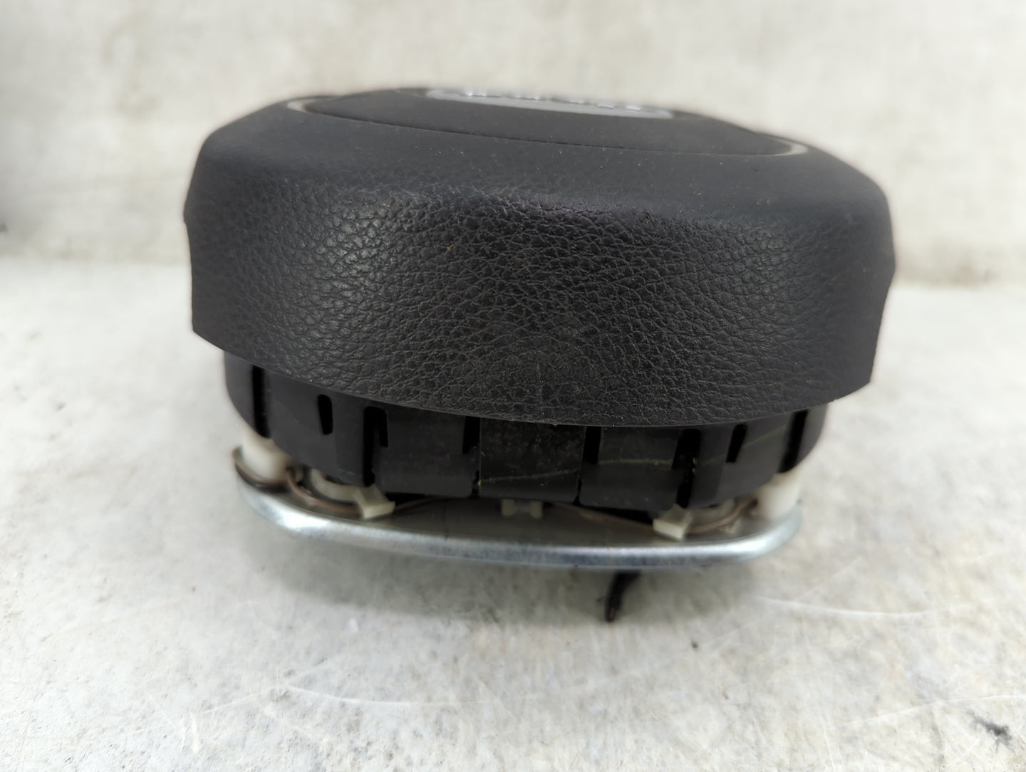2011-2017 Jeep Patriot Air Bag Driver Left Steering Wheel Mounted Fits Fits 2011 2012 2013 2014 2015 2016 2017 OEM Used Auto