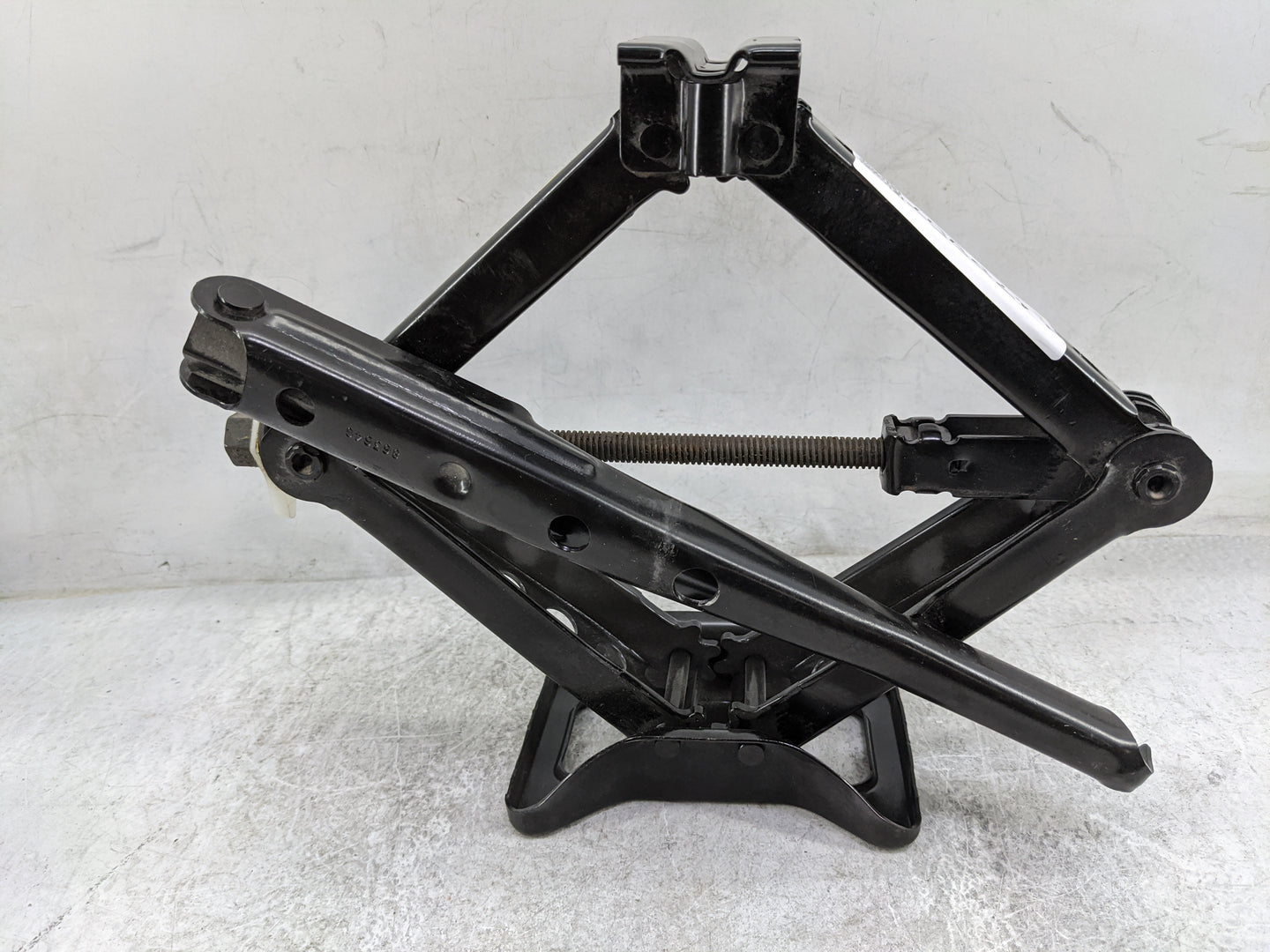 2012 Jeep Patriot Spare Scissor Car Jack 1479957 - Oemusedautoparts1.com