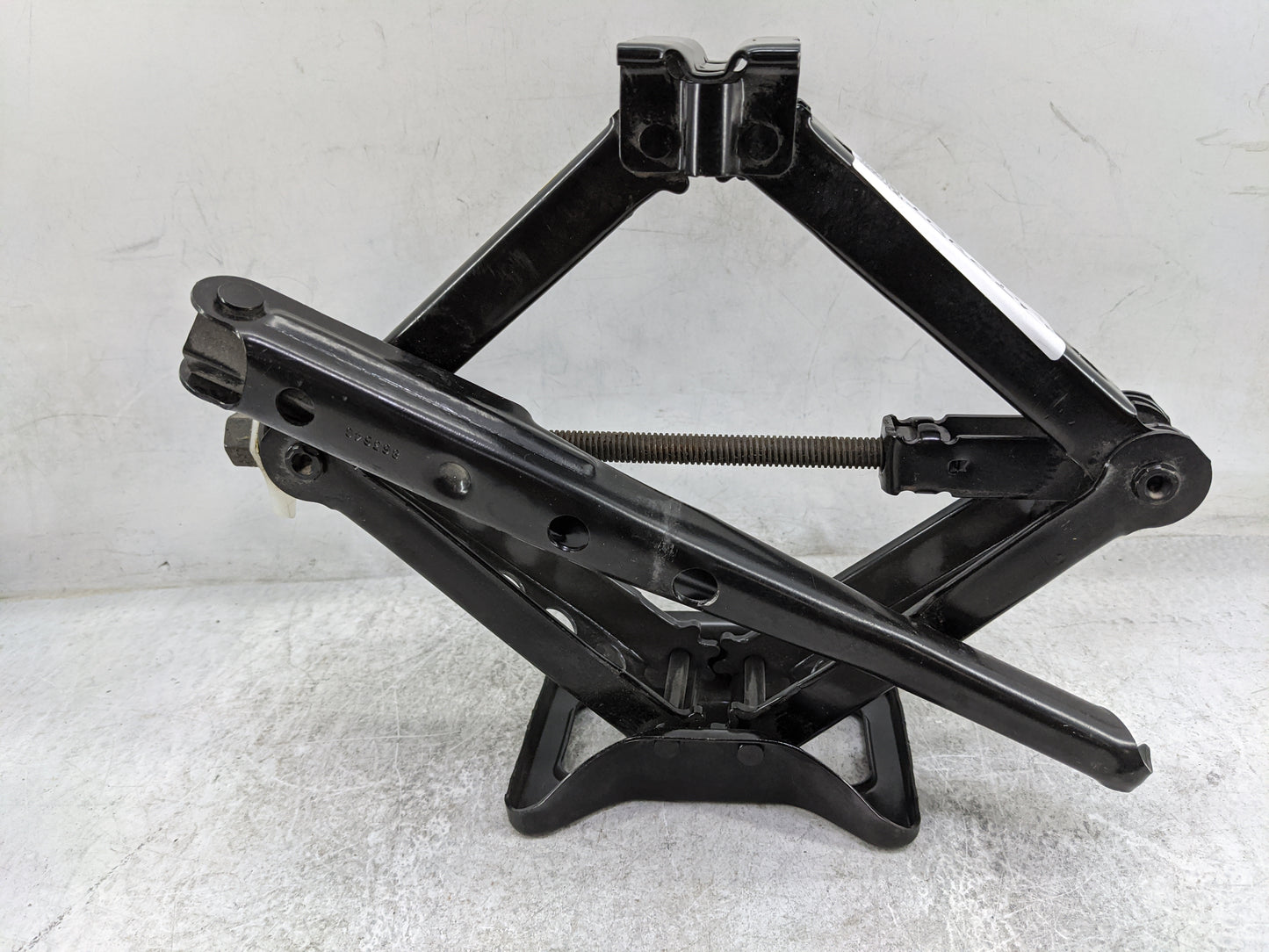 2012 Jeep Patriot Spare Scissor Car Jack 1479957 - Oemusedautoparts1.com