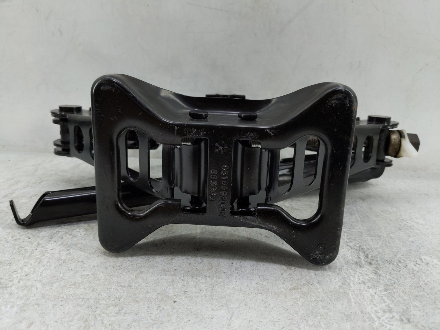 2012 Jeep Patriot Spare Scissor Car Jack 1479957 - Oemusedautoparts1.com
