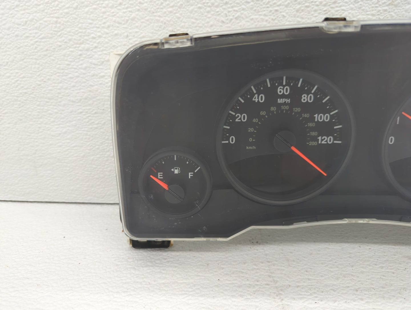 2011-2012 Jeep Patriot Instrument Cluster Speedometer Gauges P/N:68080401AE, 68080402AE Miles: Fits Fits 2011 2012 OEM Used 