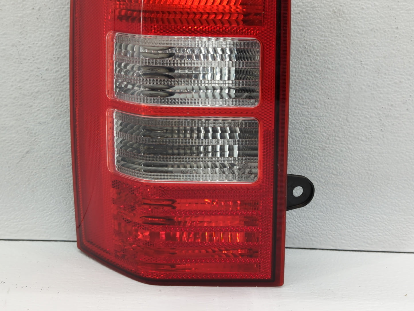 2008-2017 Jeep Patriot Tail Light Assembly Passenger Right OEM P/N:320341 Fits OEM Used Auto Parts - Oemusedautoparts1.com
