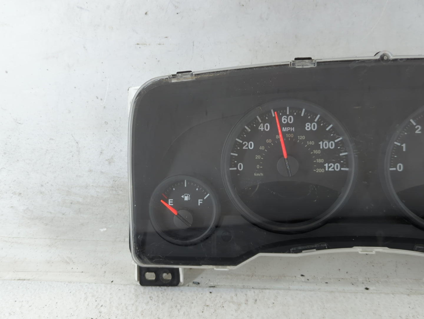 2011-2012 Jeep Patriot Instrument Cluster Speedometer Gauges P/N:00340119-000053 Fits Fits 2011 2012 OEM Used Auto Parts - O