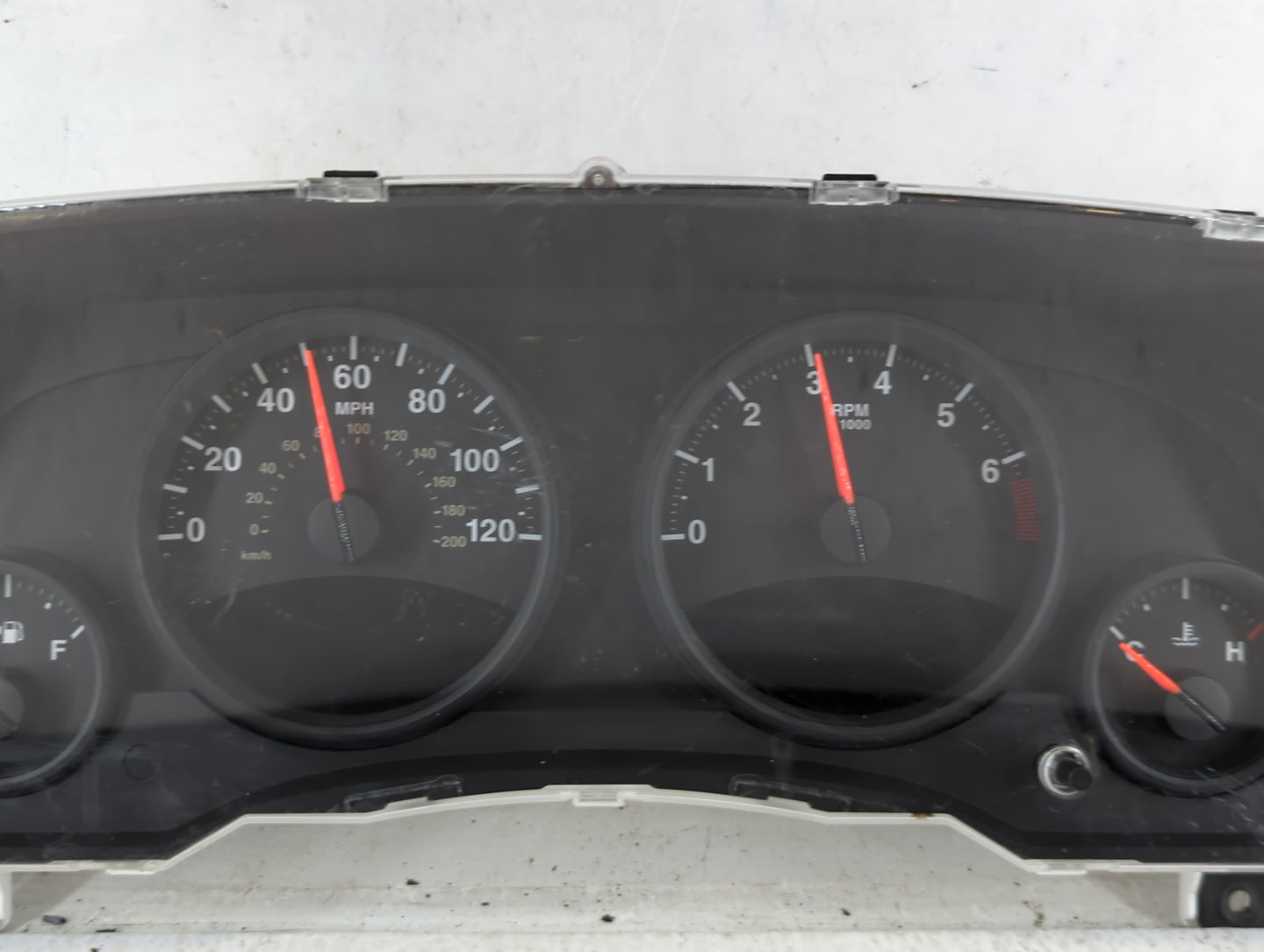 2011-2012 Jeep Patriot Instrument Cluster Speedometer Gauges P/N:00340119-000053 Fits Fits 2011 2012 OEM Used Auto Parts - O