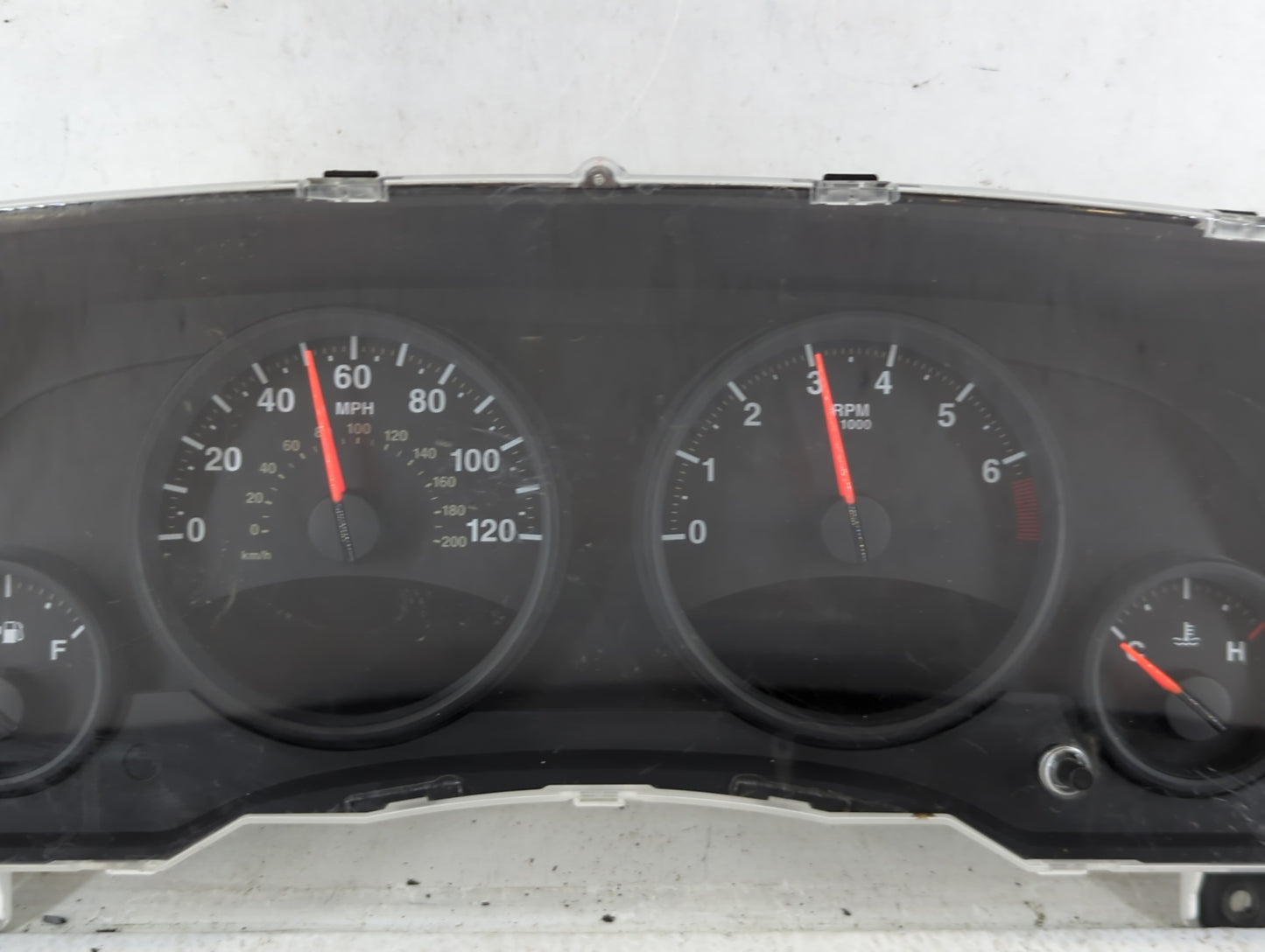 2011-2012 Jeep Patriot Instrument Cluster Speedometer Gauges P/N:00340119-000053 Fits Fits 2011 2012 OEM Used Auto Parts - O