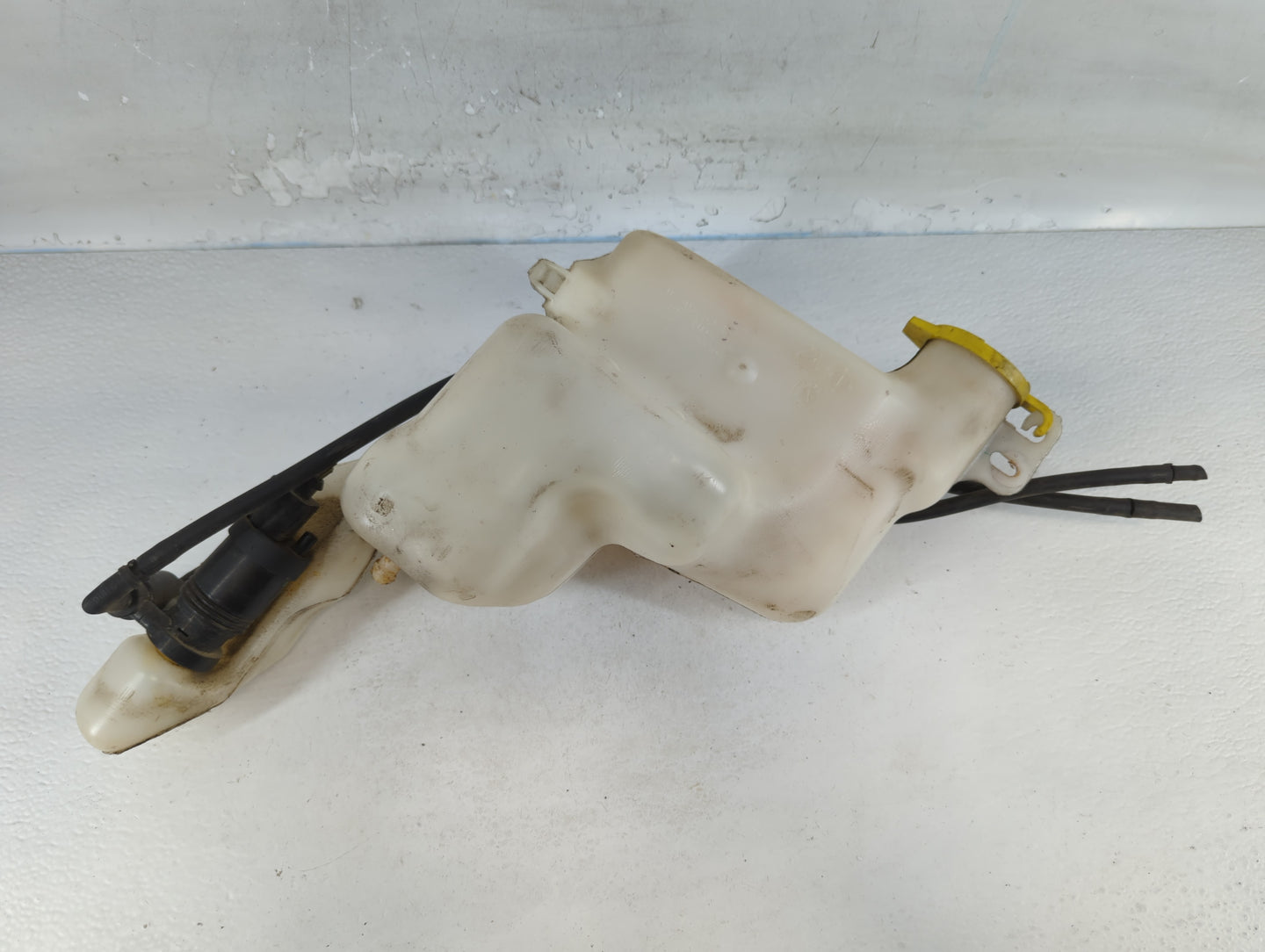 2007-2017 Jeep Patriot Windshield Washer Fluid Reservoir Bottle Oem - Oemusedautoparts1.com