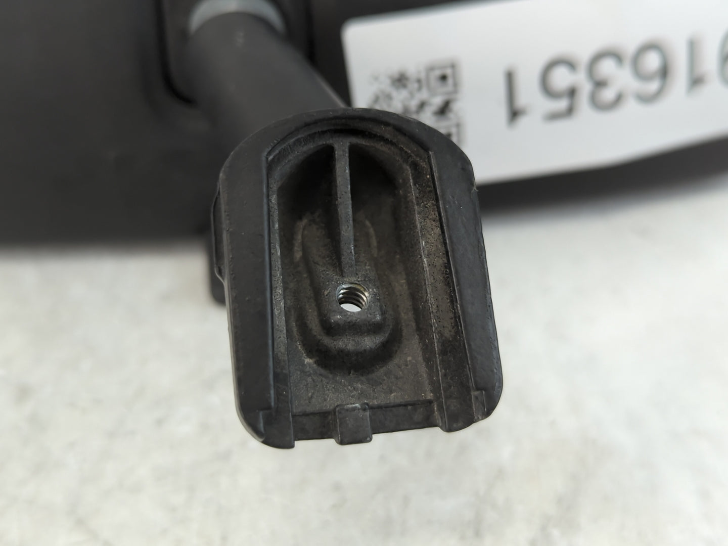 2007-2017 Jeep Patriot Interior Rear View Mirror Replacement OEM P/N:E8011681 Fits OEM Used Auto Parts - Oemusedautoparts1.c