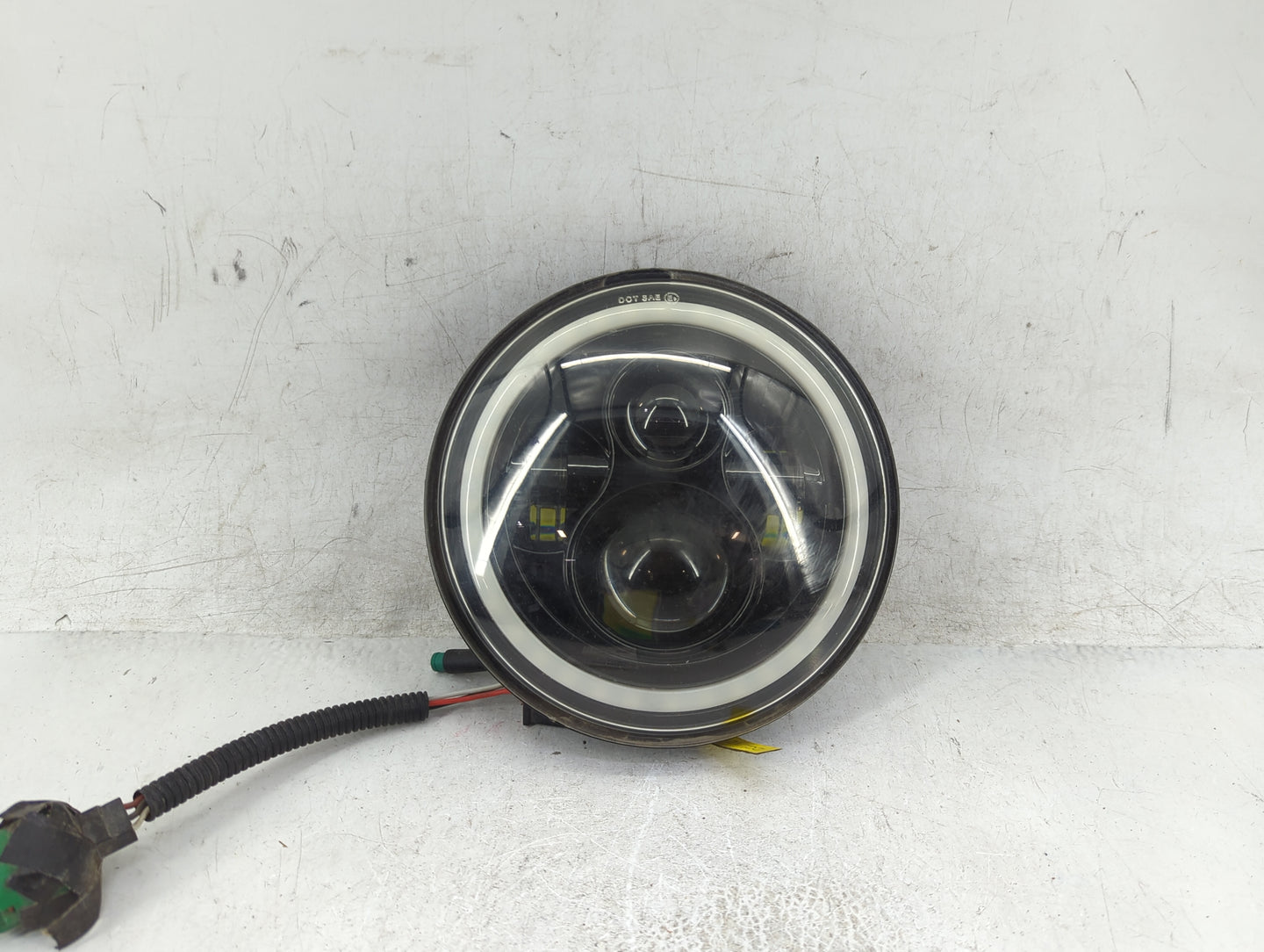 2007-2018 Jeep Wrangler Passenger Right Oem Head Light Headlight Lamp - Oemusedautoparts1.com