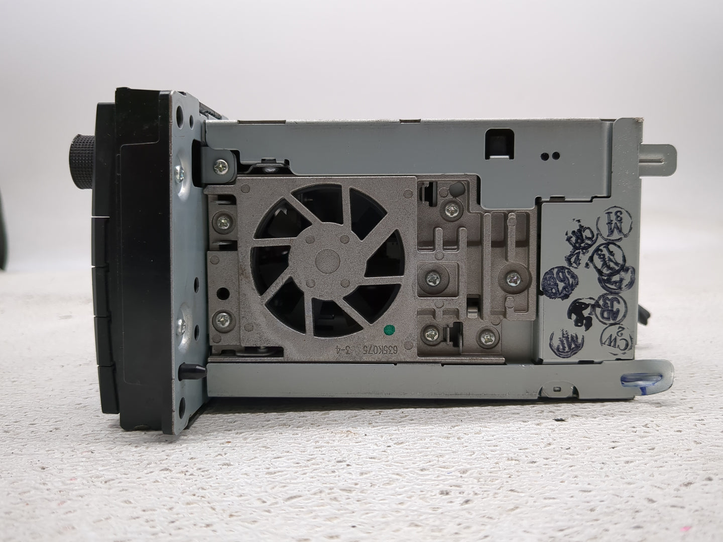 2012-2014 Jeep Wrangler Radio AM FM Cd Player Receiver Replacement P/N:P05091186AD Fits Fits 2012 2013 2014 OEM Used Auto Pa