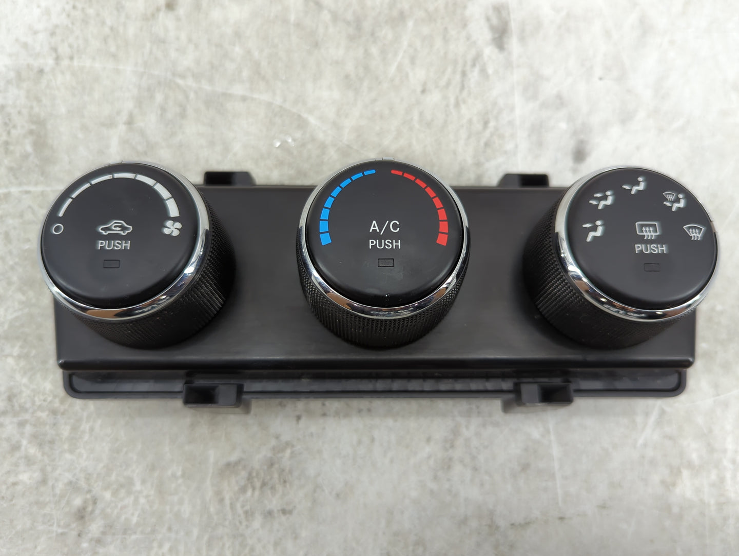 2011-2013 Jeep Wrangler Climate Control Module Temperature AC/Heater Replacement P/N:P55111168AF Fits Fits 2011 2012 2013 OE