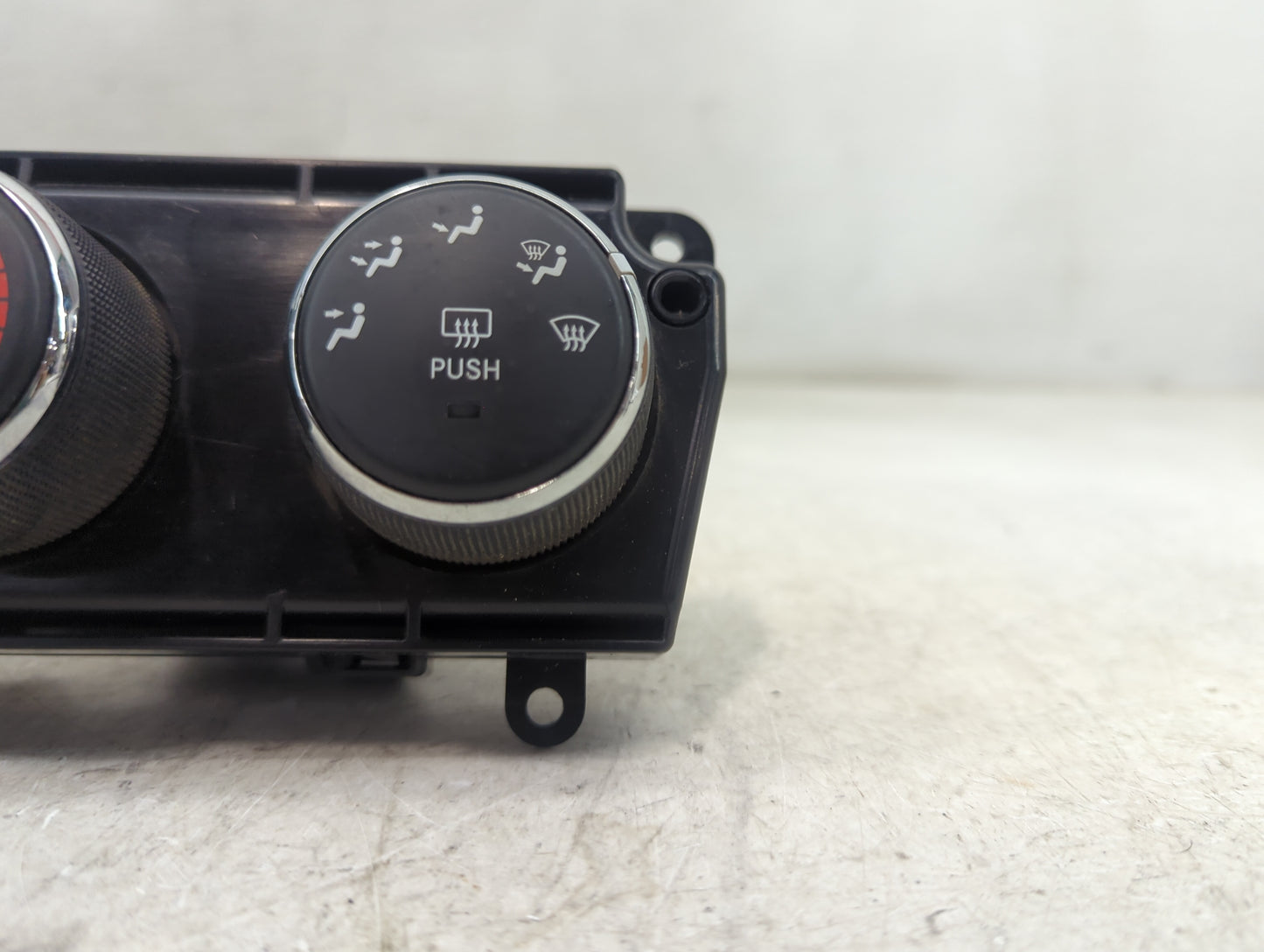 2011-2013 Jeep Wrangler Climate Control Module Temperature AC/Heater Replacement P/N:P55111168AF Fits Fits 2011 2012 2013 OE