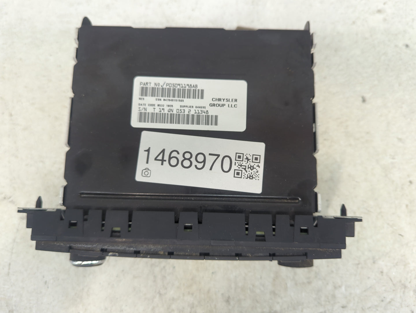 2012-2017 Jeep Wrangler Radio AM FM Cd Player Receiver Replacement P/N:P05091198AB SPNP05091198AB Fits Fits 2012 2013 2014 2