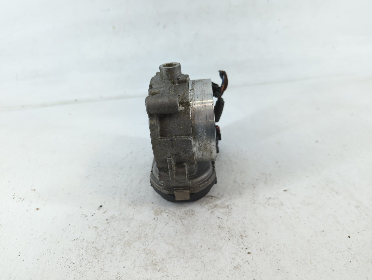 2012-2018 Jeep Wrangler Throttle Body P/N:0 280 750 570 05184349AC Fits OEM Used Auto Parts - Oemusedautoparts1.com
