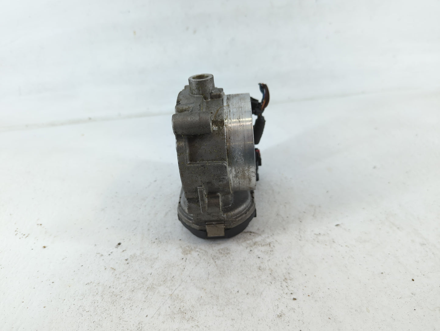 2012-2018 Jeep Wrangler Throttle Body P/N:0 280 750 570 05184349AC Fits OEM Used Auto Parts - Oemusedautoparts1.com
