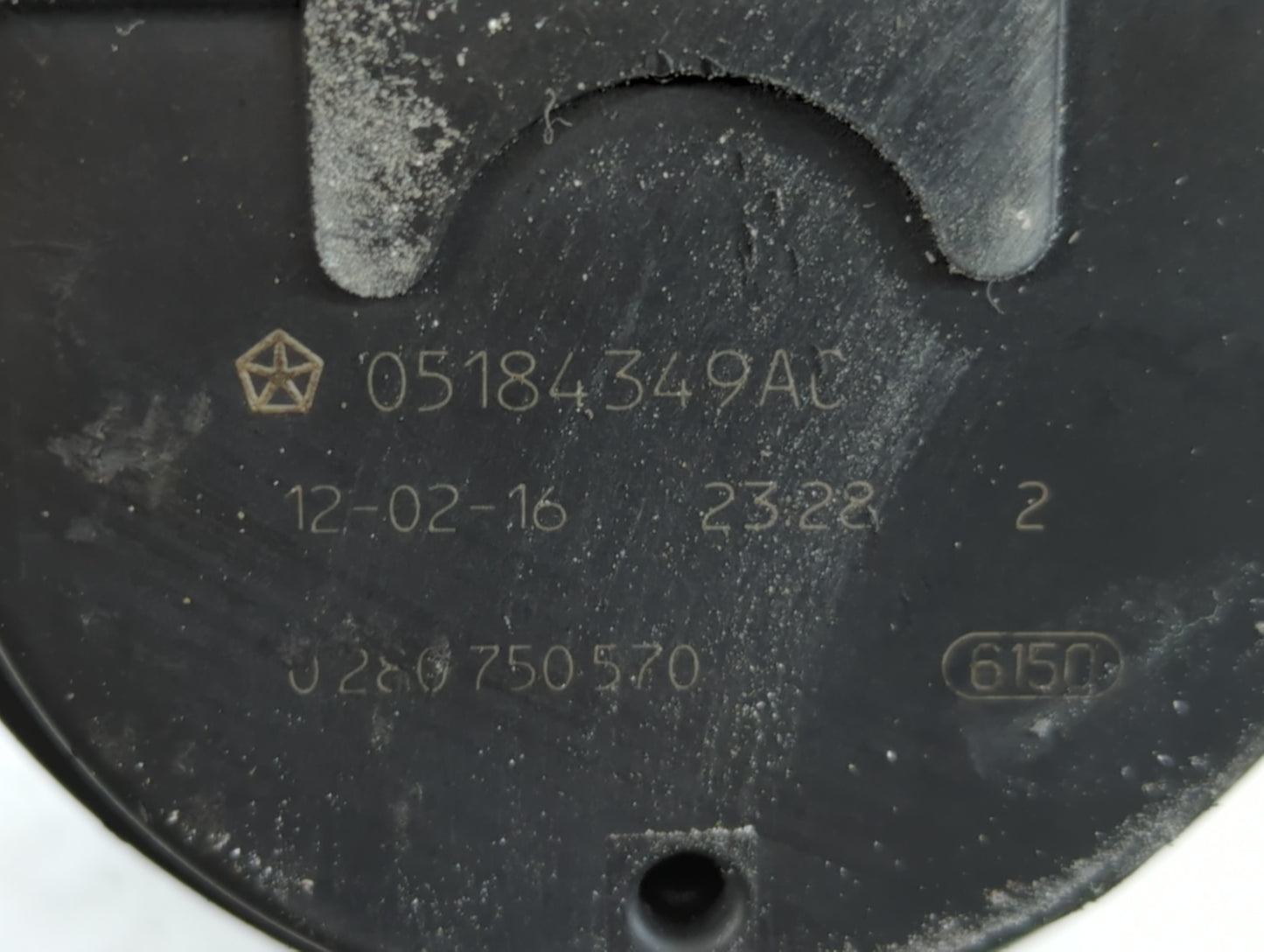 2012-2018 Jeep Wrangler Throttle Body P/N:0 280 750 570 05184349AC Fits OEM Used Auto Parts - Oemusedautoparts1.com