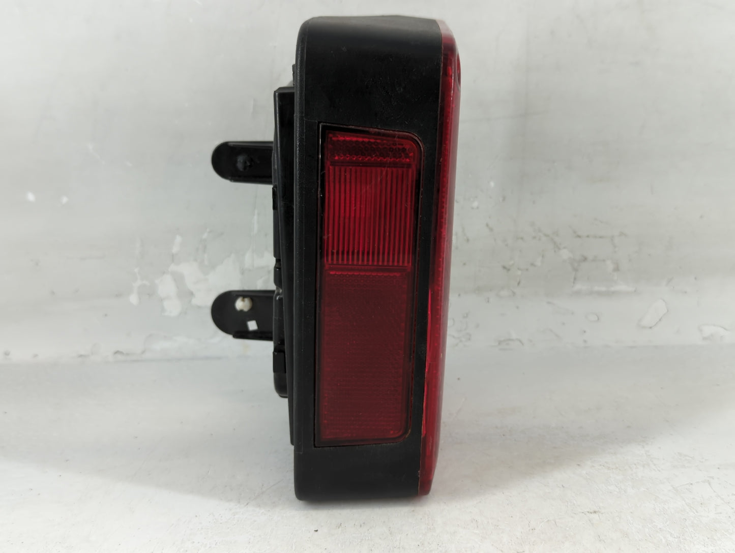 2007-2018 Jeep Wrangler Tail Light Assembly Driver Left OEM P/N:MLD6000101 Fits OEM Used Auto Parts - Oemusedautoparts1.com