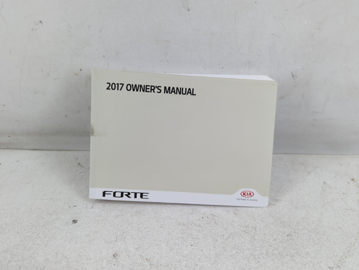 2012 Kia Forte Owners Manual Book Guide P/N:B0S4-EE69B OEM Used Auto Parts - Oemusedautoparts1.com