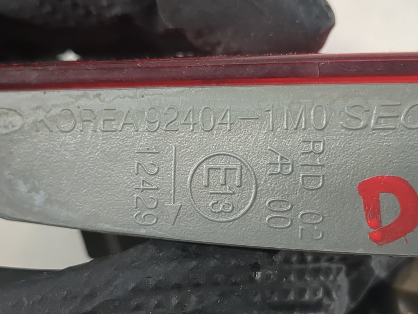 2010-2013 Kia Forte Tail Light Assembly Passenger Right OEM P/N:92404-1M0 Fits Fits 2010 2011 2012 2013 OEM Used Auto Parts 