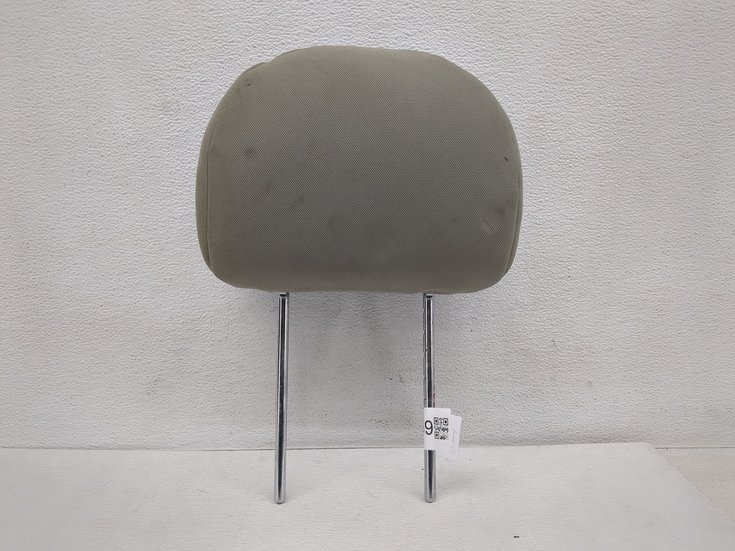 2010-2013 Kia Forte Headrest Head Rest Front Driver Passenger Seat Fits Fits 2010 2011 2012 2013 OEM Used Auto Parts - Oemus