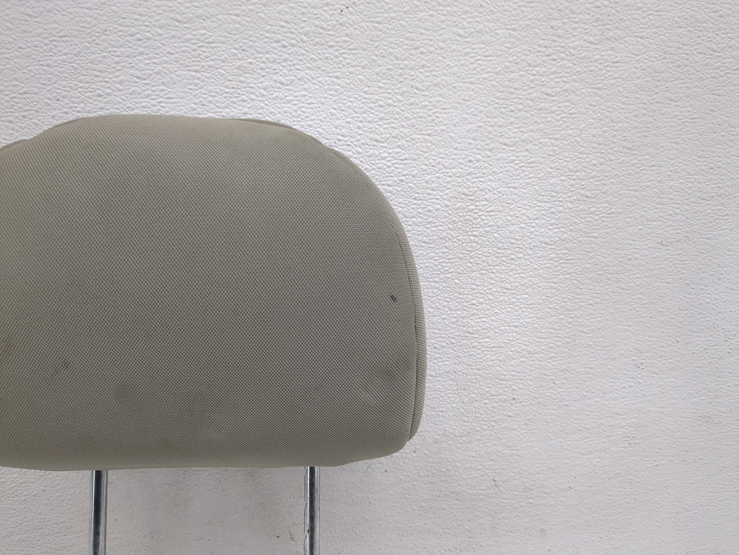 2010-2013 Kia Forte Headrest Head Rest Front Driver Passenger Seat Fits Fits 2010 2011 2012 2013 OEM Used Auto Parts - Oemus
