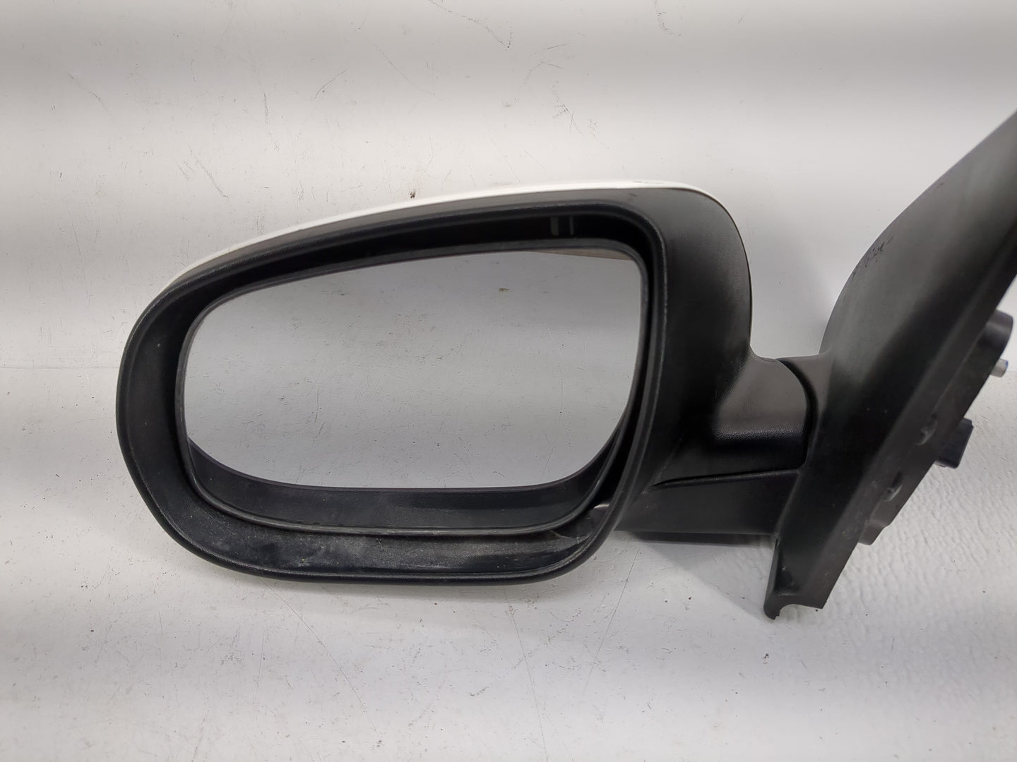2011-2013 Kia Forte Side Mirror Replacement Driver Left View Door Mirror P/N:E4023109 Fits Fits 2011 2012 2013 OEM Used Auto