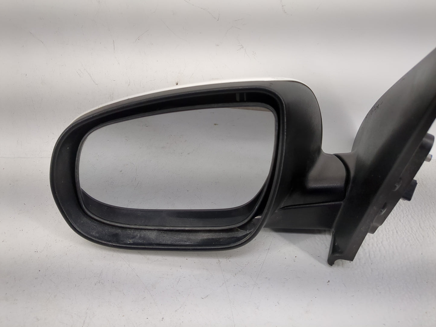 2011-2013 Kia Forte Side Mirror Replacement Driver Left View Door Mirror P/N:E4023109 Fits Fits 2011 2012 2013 OEM Used Auto