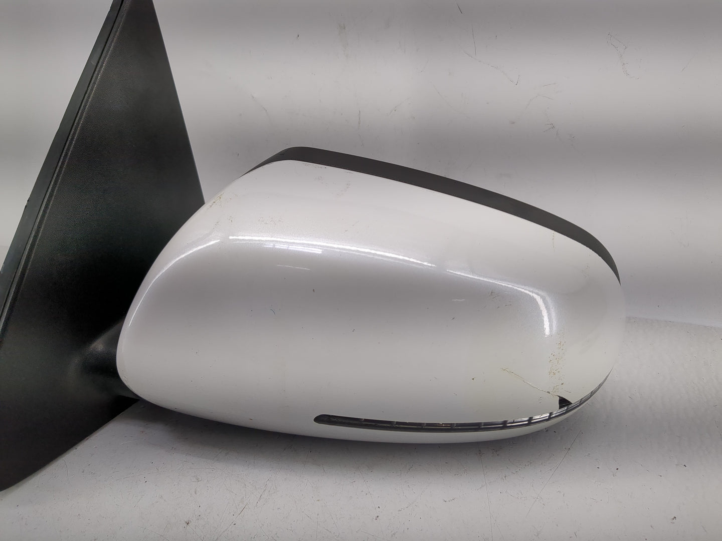 2011-2013 Kia Forte Side Mirror Replacement Driver Left View Door Mirror P/N:E4023109 Fits Fits 2011 2012 2013 OEM Used Auto