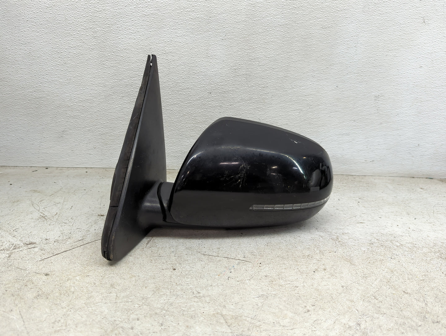 2011-2013 Kia Forte Driver Side View Mirror - Left Door Mirror OEM Used - Oemusedautoparts1.com