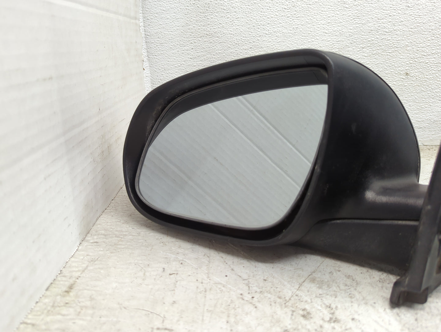 2011-2013 Kia Forte Driver Side View Mirror - Left Door Mirror OEM Used - Oemusedautoparts1.com