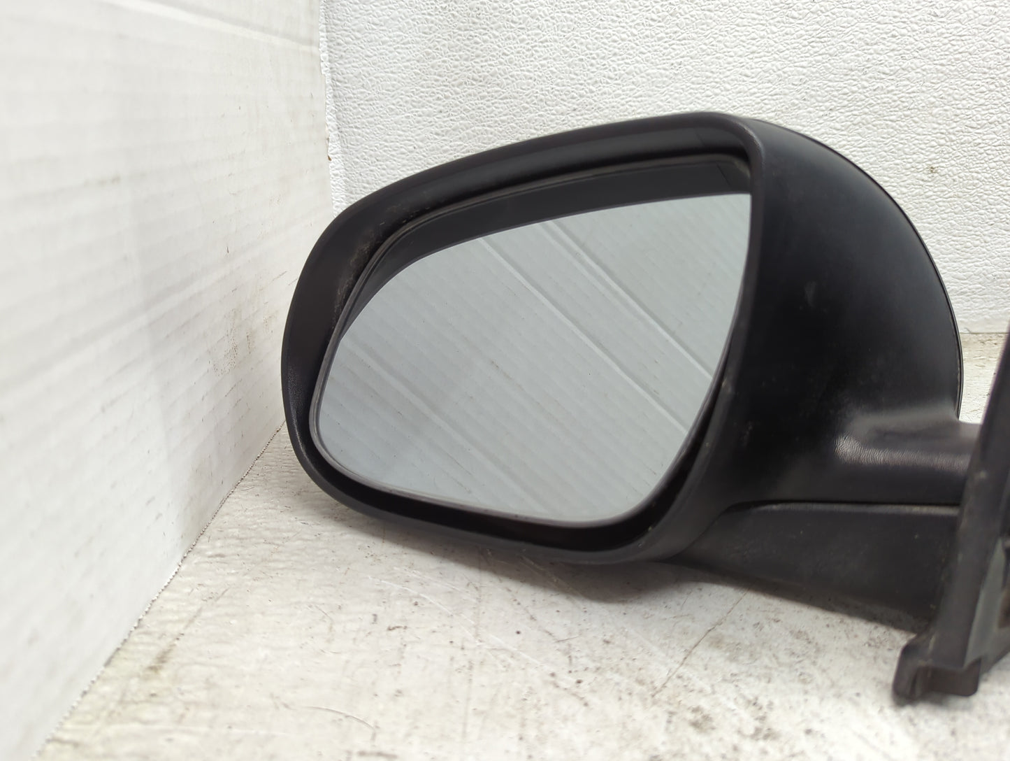 2011-2013 Kia Forte Driver Side View Mirror - Left Door Mirror OEM Used - Oemusedautoparts1.com