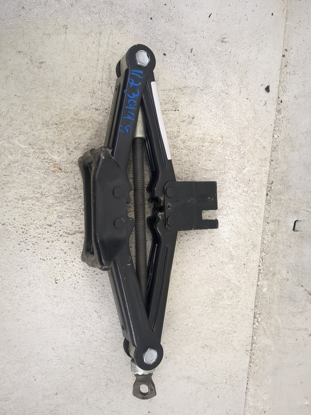 2012 Kia Forte Spare Scissor Car Jack Black - Oemusedautoparts1.com