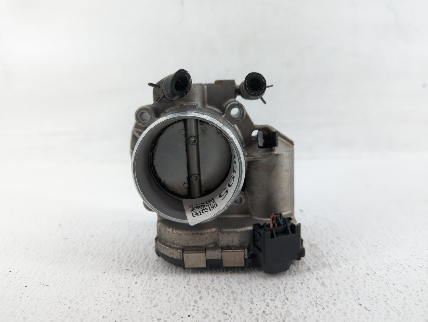 2010-2013 Kia Forte Throttle Body P/N:35100-2G200 Fits Fits 2010 2011 2012 2013 OEM Used Auto Parts - Oemusedautoparts1.com