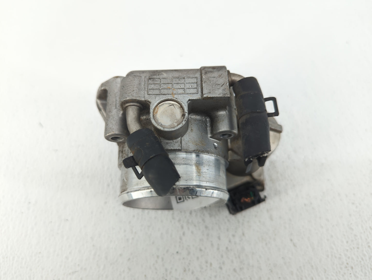 2010-2013 Kia Forte Throttle Body P/N:35100-2G200 Fits Fits 2010 2011 2012 2013 OEM Used Auto Parts - Oemusedautoparts1.com