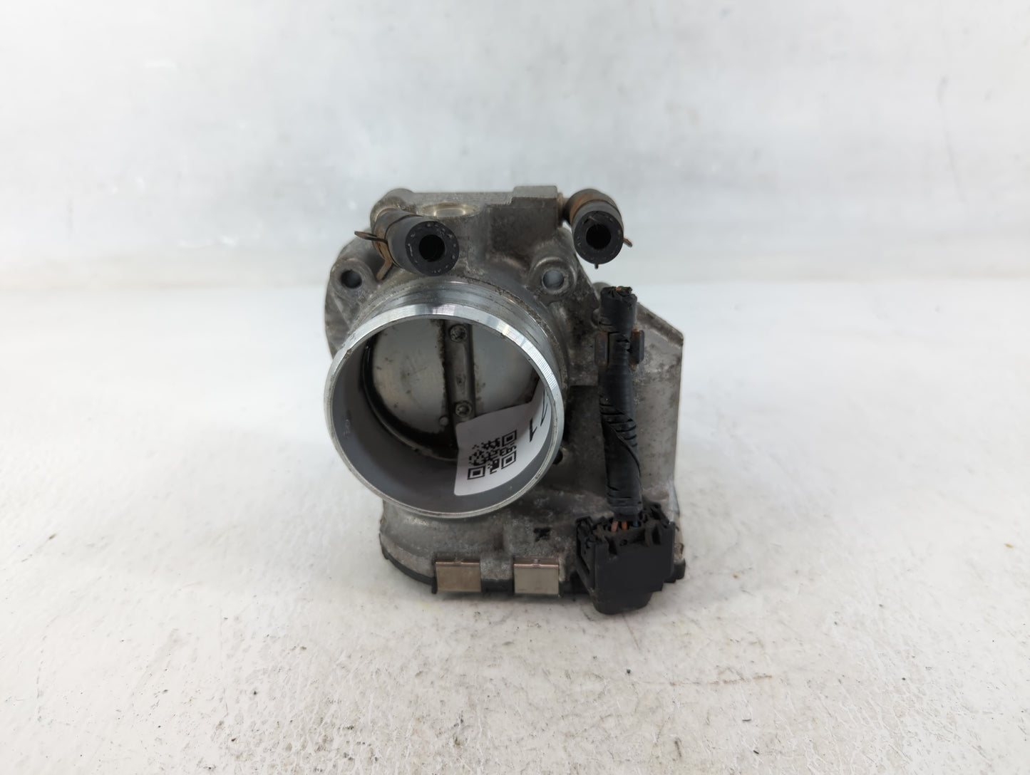 2010-2013 Kia Forte Throttle Body P/N:35100-2G200 Fits Fits 2010 2011 2012 2013 OEM Used Auto Parts - Oemusedautoparts1.com