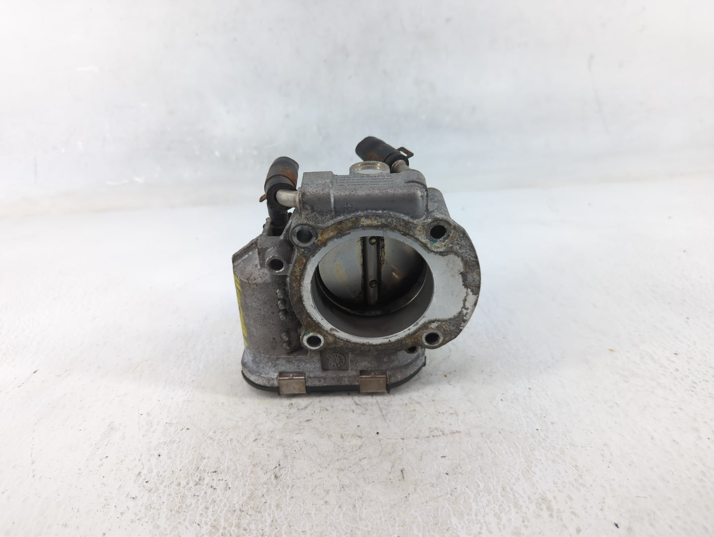 2010-2013 Kia Forte Throttle Body P/N:35100-2G200 Fits Fits 2010 2011 2012 2013 OEM Used Auto Parts - Oemusedautoparts1.com