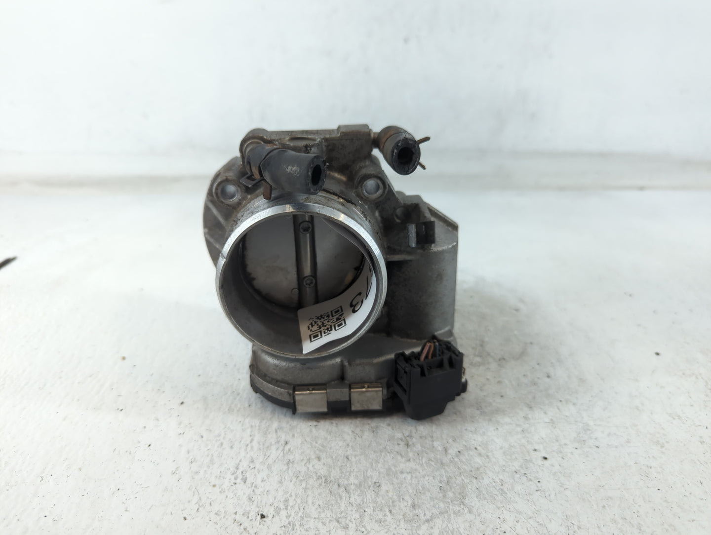 2010-2013 Kia Forte Throttle Body P/N:35100-2G200 Fits Fits 2010 2011 2012 2013 OEM Used Auto Parts - Oemusedautoparts1.com