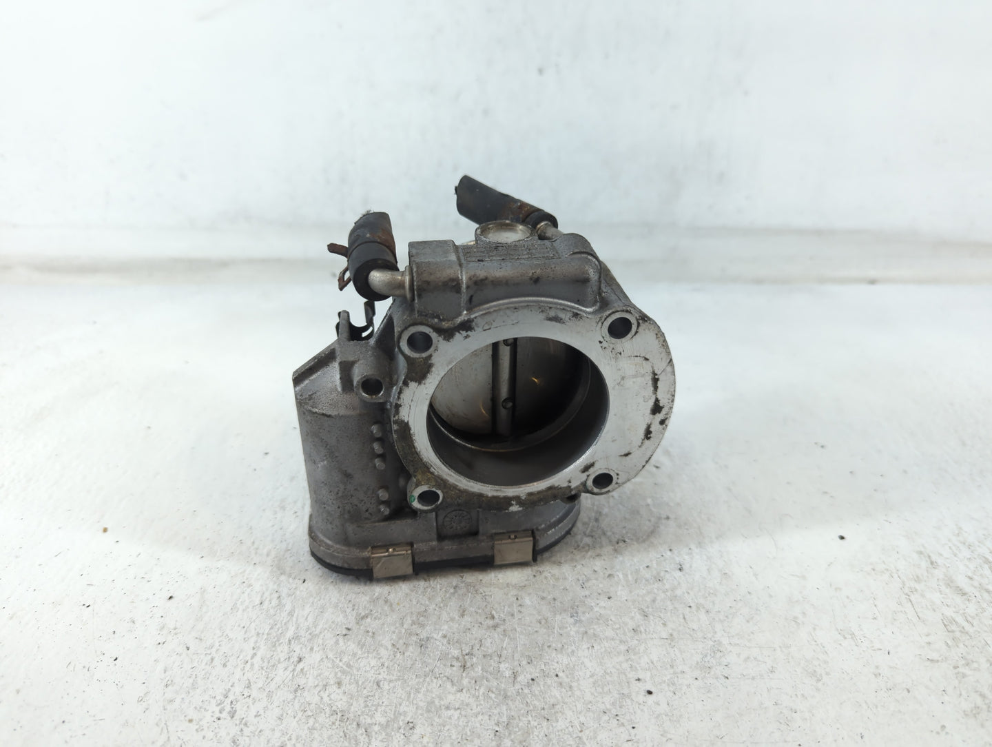 2010-2013 Kia Forte Throttle Body P/N:35100-2G200 Fits Fits 2010 2011 2012 2013 OEM Used Auto Parts - Oemusedautoparts1.com