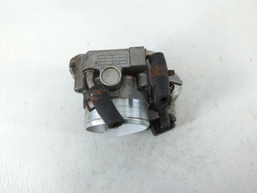 2010-2013 Kia Forte Throttle Body P/N:35100-2G200 Fits Fits 2010 2011 2012 2013 OEM Used Auto Parts