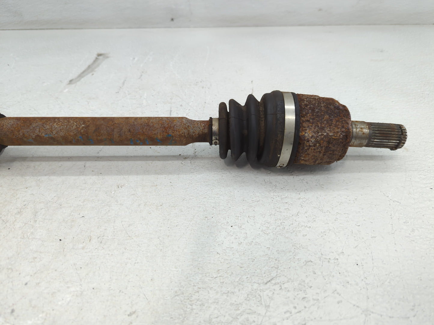 2011-2013 Kia Forte Axle Shaft Front Passenger Cv C/v - Oemusedautoparts1.com