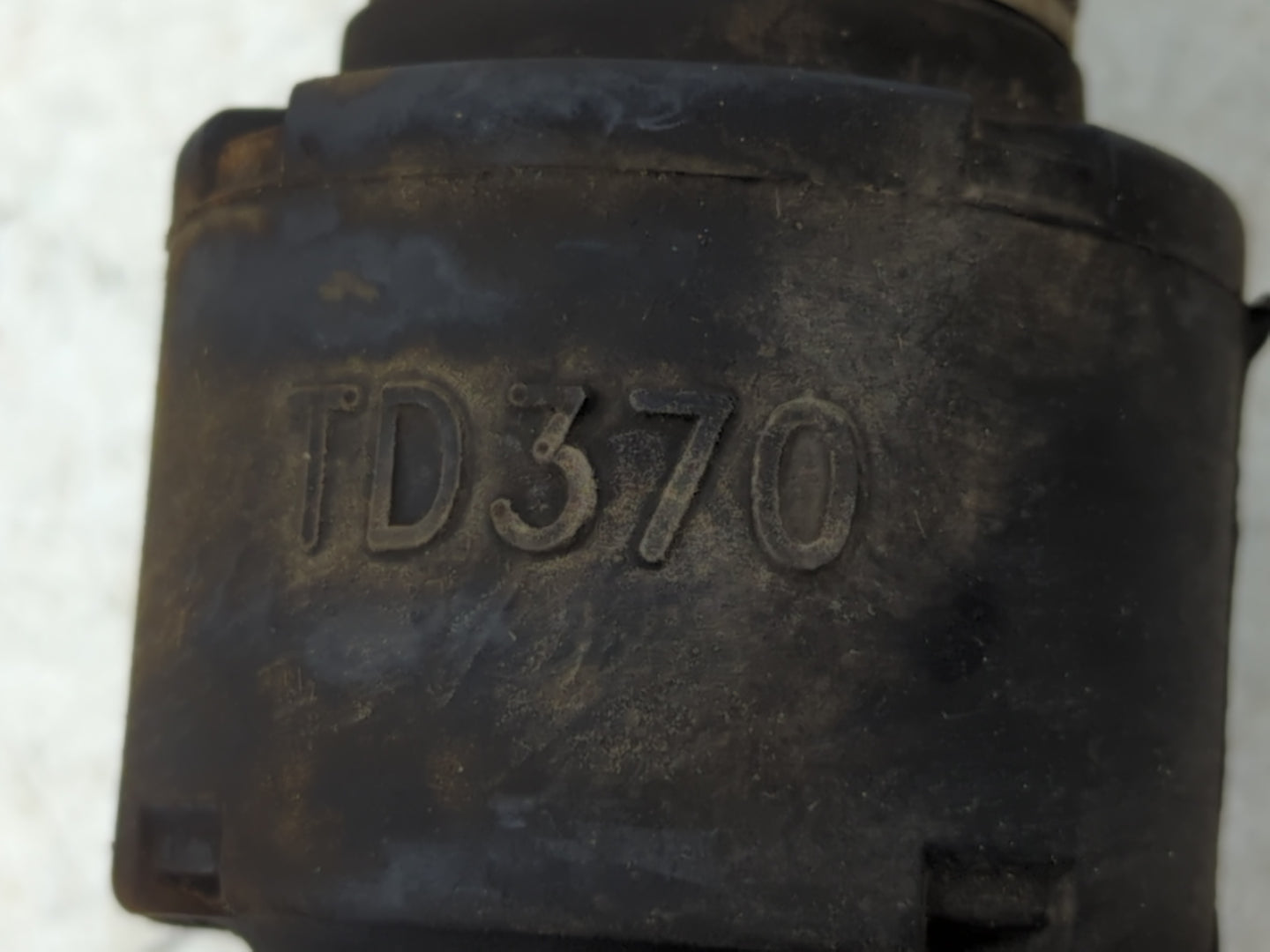 2011-2013 Kia Forte Axle Shaft Front Passenger Cv C/v - Oemusedautoparts1.com