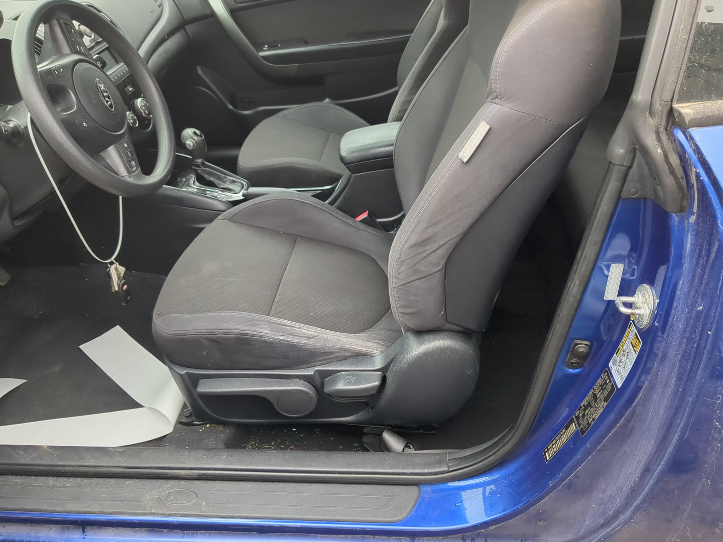 2010-2013 Kia Forte Koup Driver Front Seat Oem - Oemusedautoparts1.com
