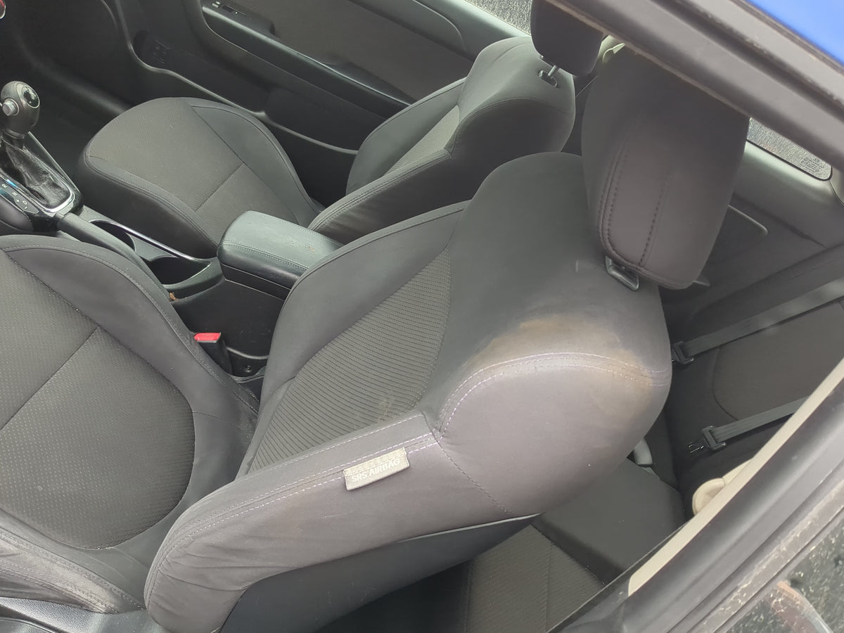 2010-2013 Kia Forte Koup Driver Front Seat Oem 1200325 - Oemusedautoparts1.com