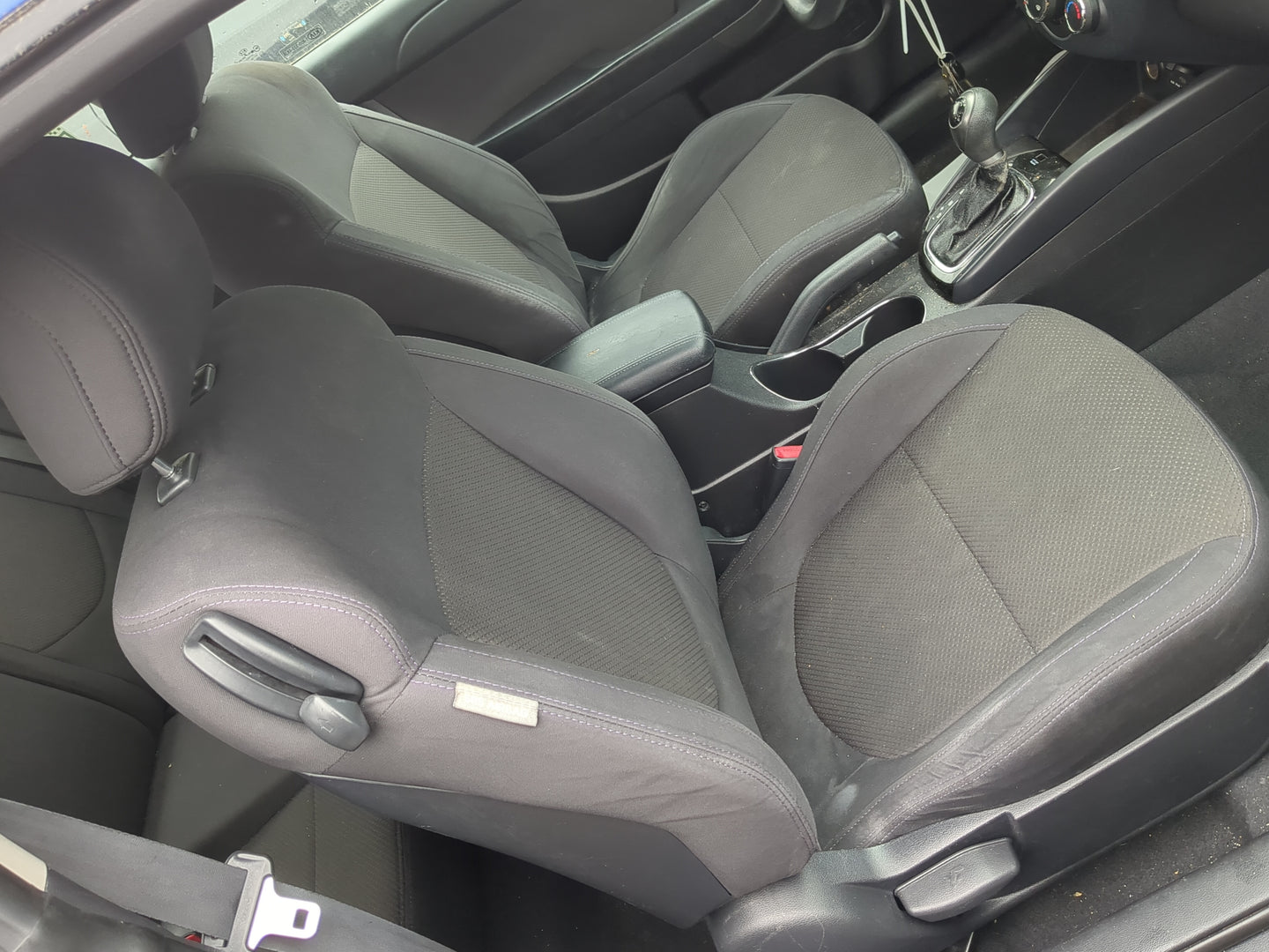 2010-2013 Kia Forte Koup Passenger Front Seat Oem - Oemusedautoparts1.com