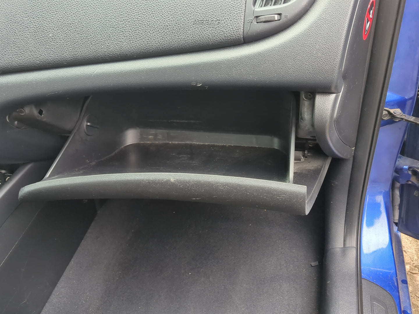 2012 Kia Forte Koup Passenger Glove Box Door Storage Compartment - Oemusedautoparts1.com