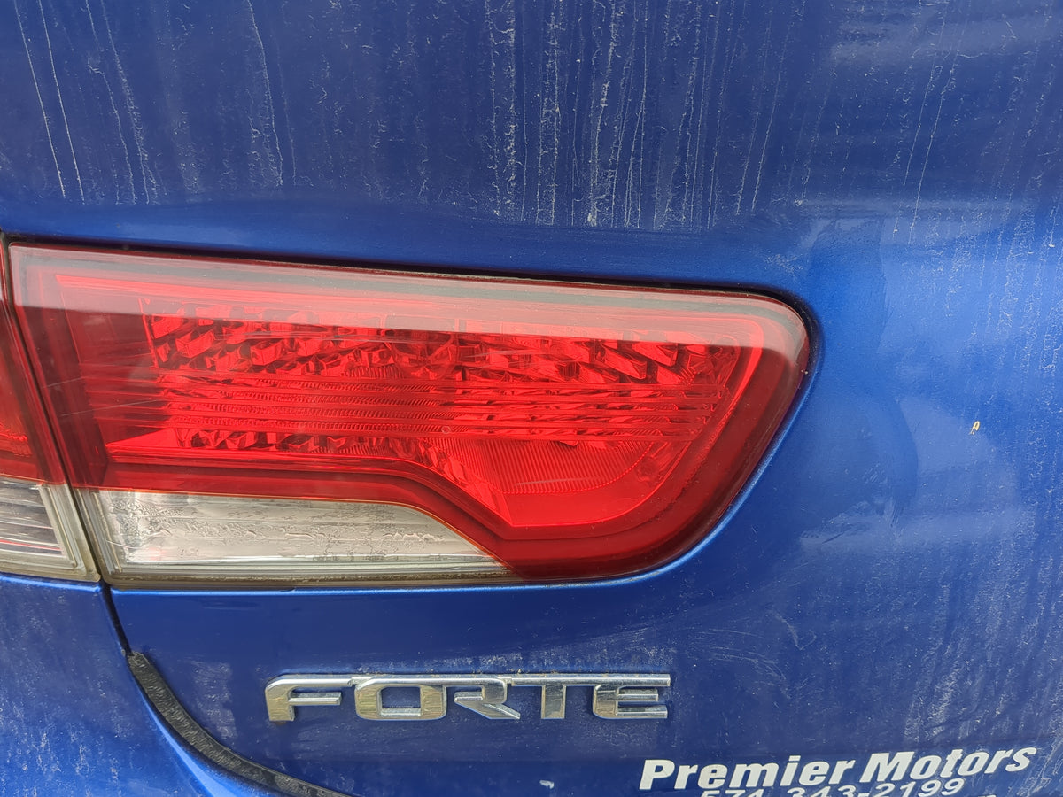 2010-2013 Kia Forte Koup Driver Left Side Deck Lid Mounted Tail Light 1200361 - Oemusedautoparts1.com