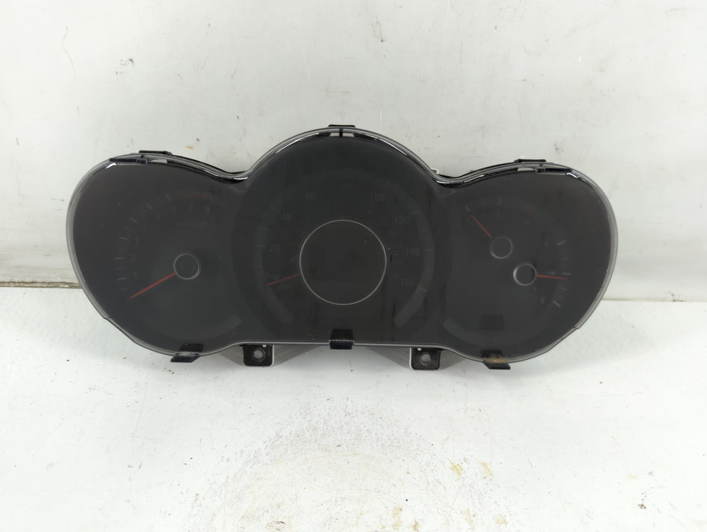2012-2013 Kia Optima Instrument Cluster Speedometer Gauges P/N:94001-2T322 Fits Fits 2012 2013 OEM Used Auto Parts - Oemused