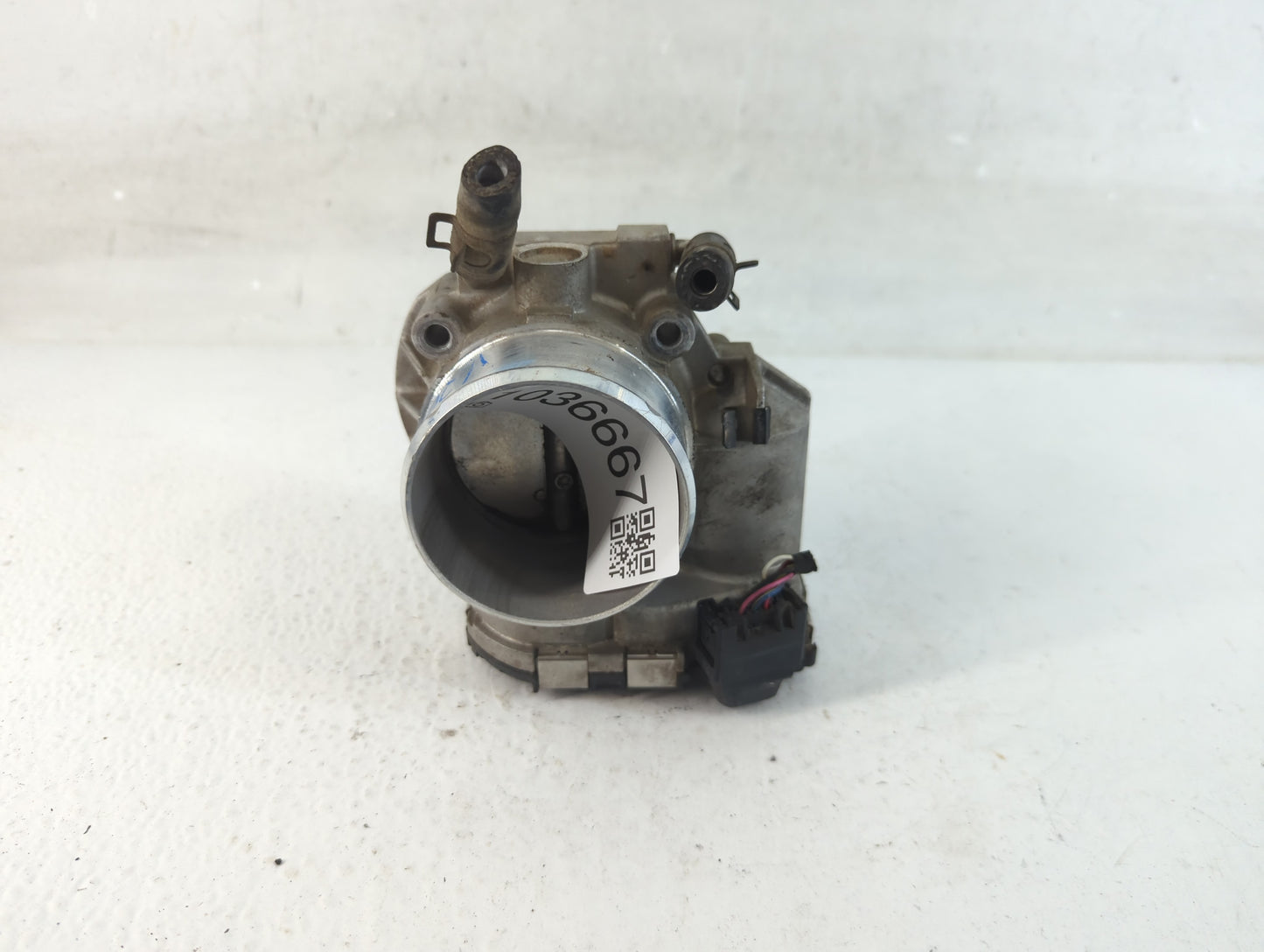 2011-2015 Kia Optima Throttle Body P/N:35100-2G700 Fits Fits 2011 2012 2013 2014 2015 2016 OEM Used Auto Parts - Oemusedauto