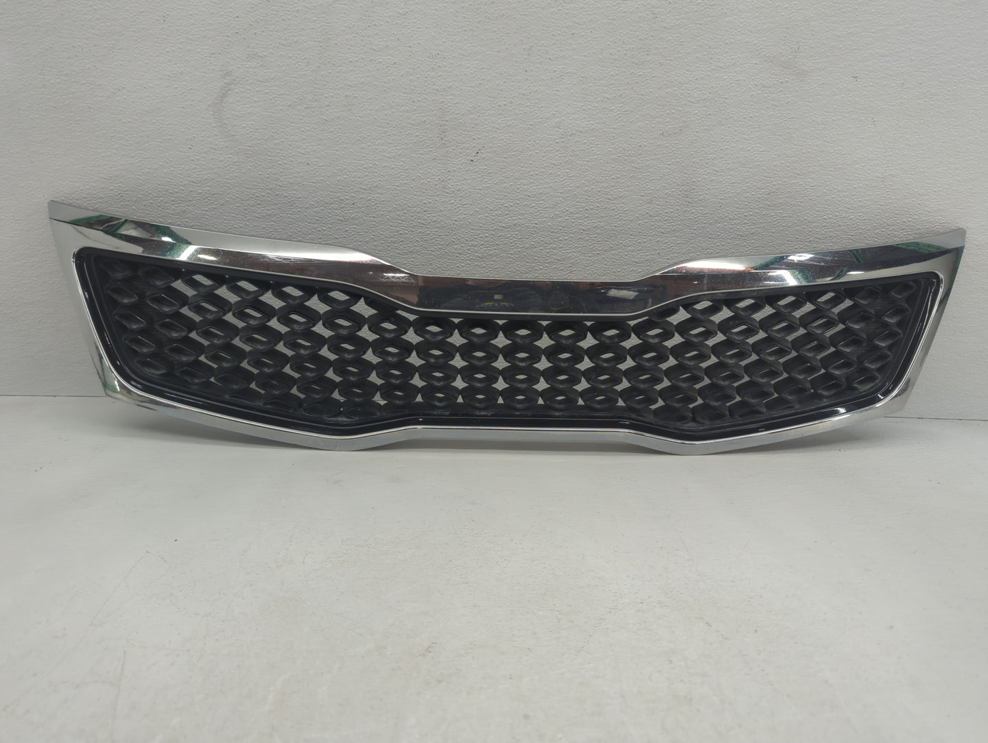 2011-2013 Kia Optima Front Grille Bumper Not Included - Oemusedautoparts1.com