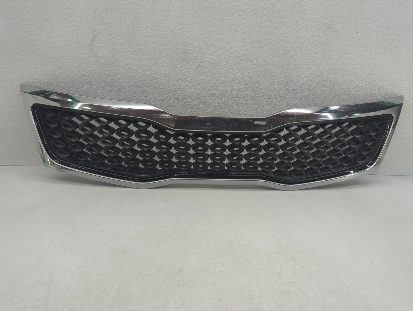 2011-2013 Kia Optima Front Grille Bumper Not Included - Oemusedautoparts1.com
